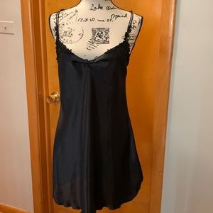 Nine & Company V-neck night gown, with lace trim